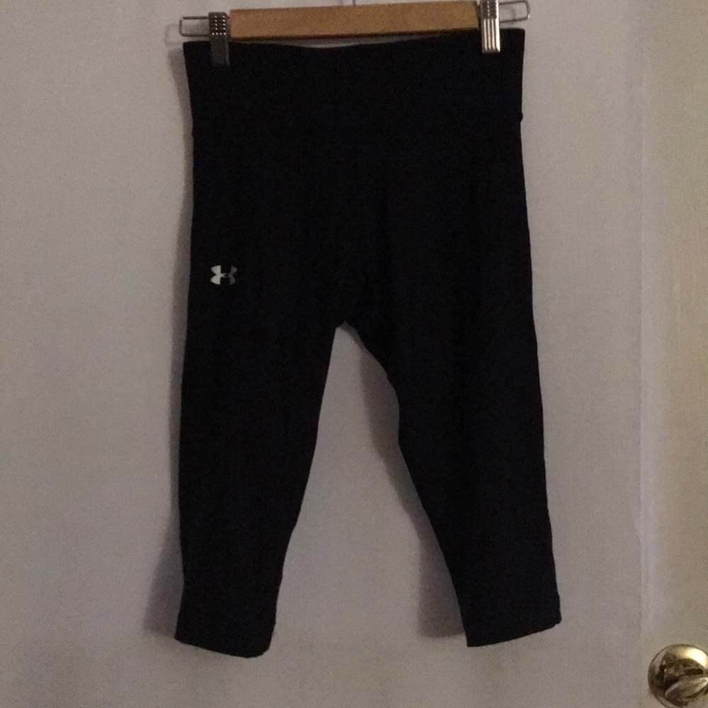 Under Armour Cropped Knee Leggings